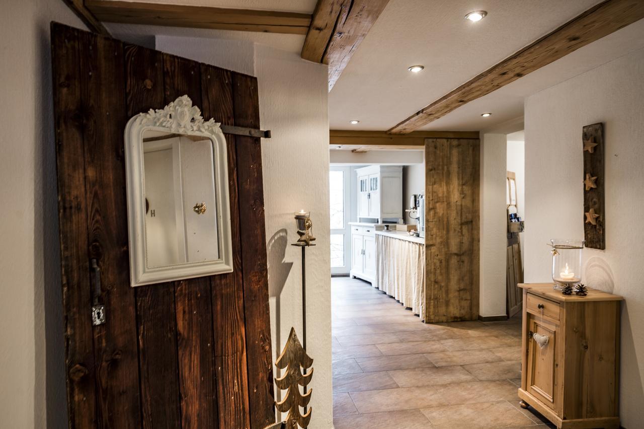B3 Boutique-Bed&Breakfast Gsteigwiler Kültér fotó