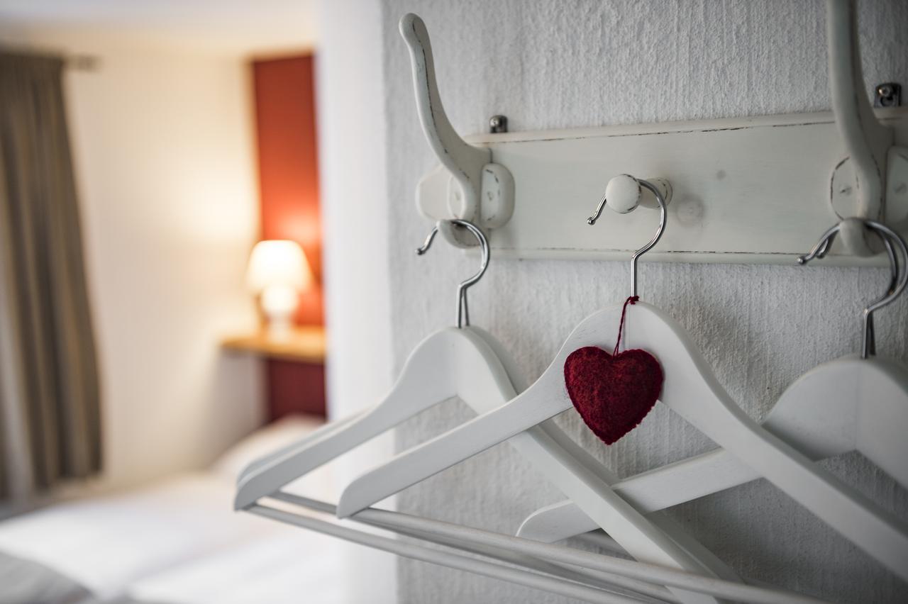 B3 Boutique-Bed&Breakfast Gsteigwiler Kültér fotó